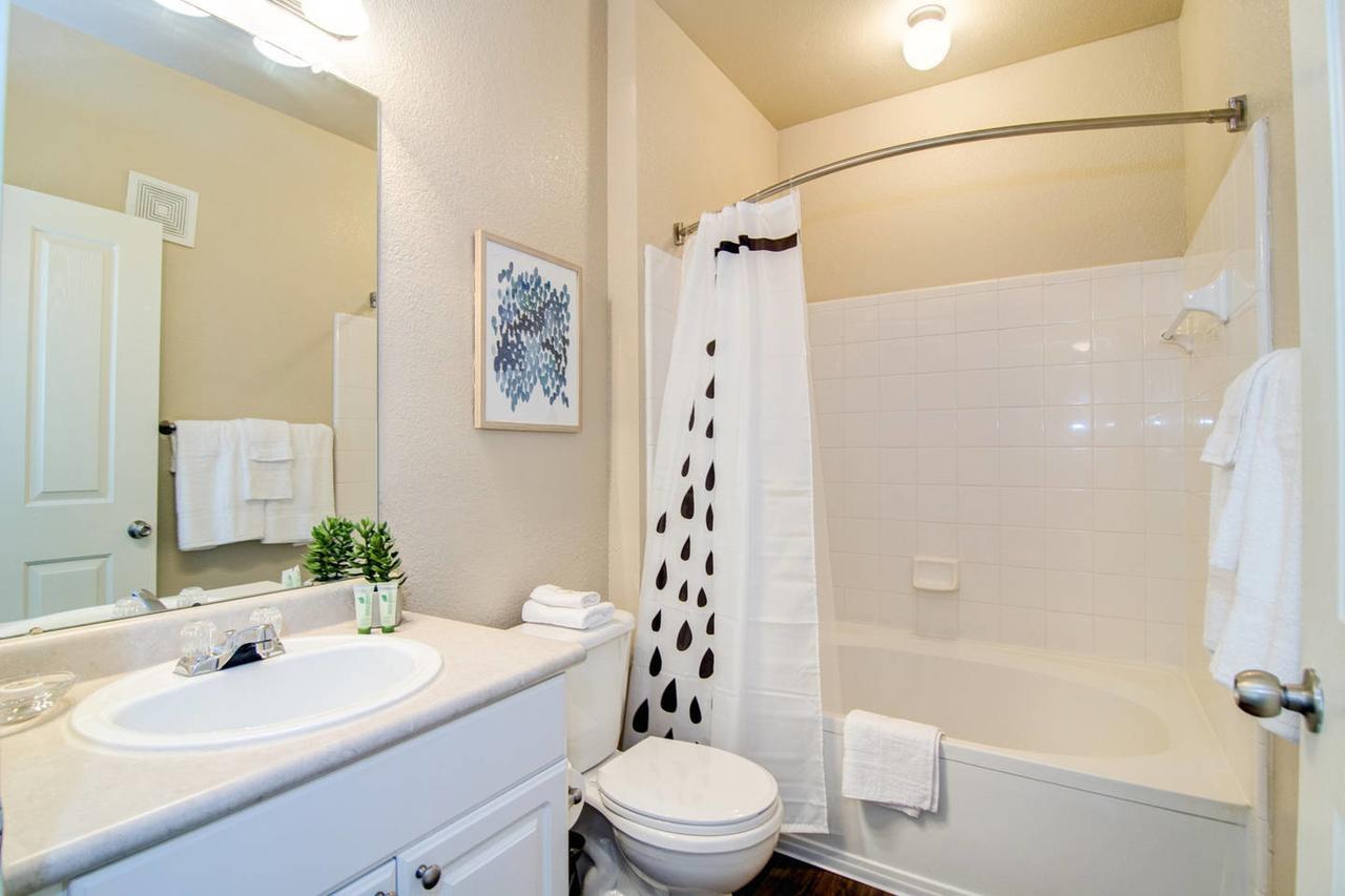 Heart Of Downtown Memphis! Sleeps 6! Apartment ภายนอก รูปภาพ