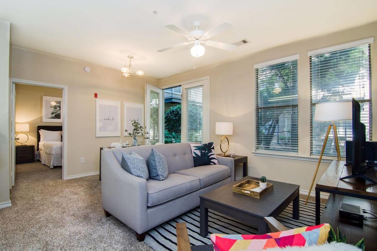 Heart Of Downtown Memphis! Sleeps 6! Apartment ภายนอก รูปภาพ